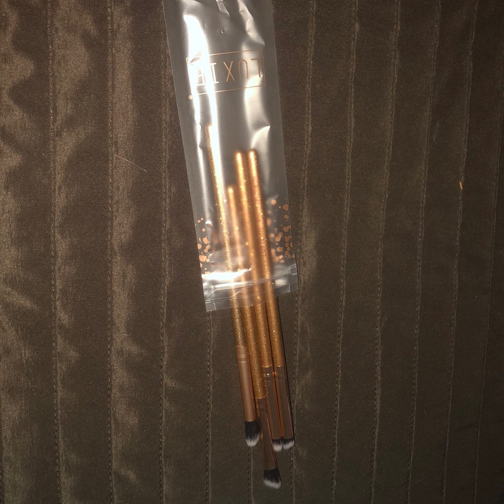 Luxie luminous brushes set of 4